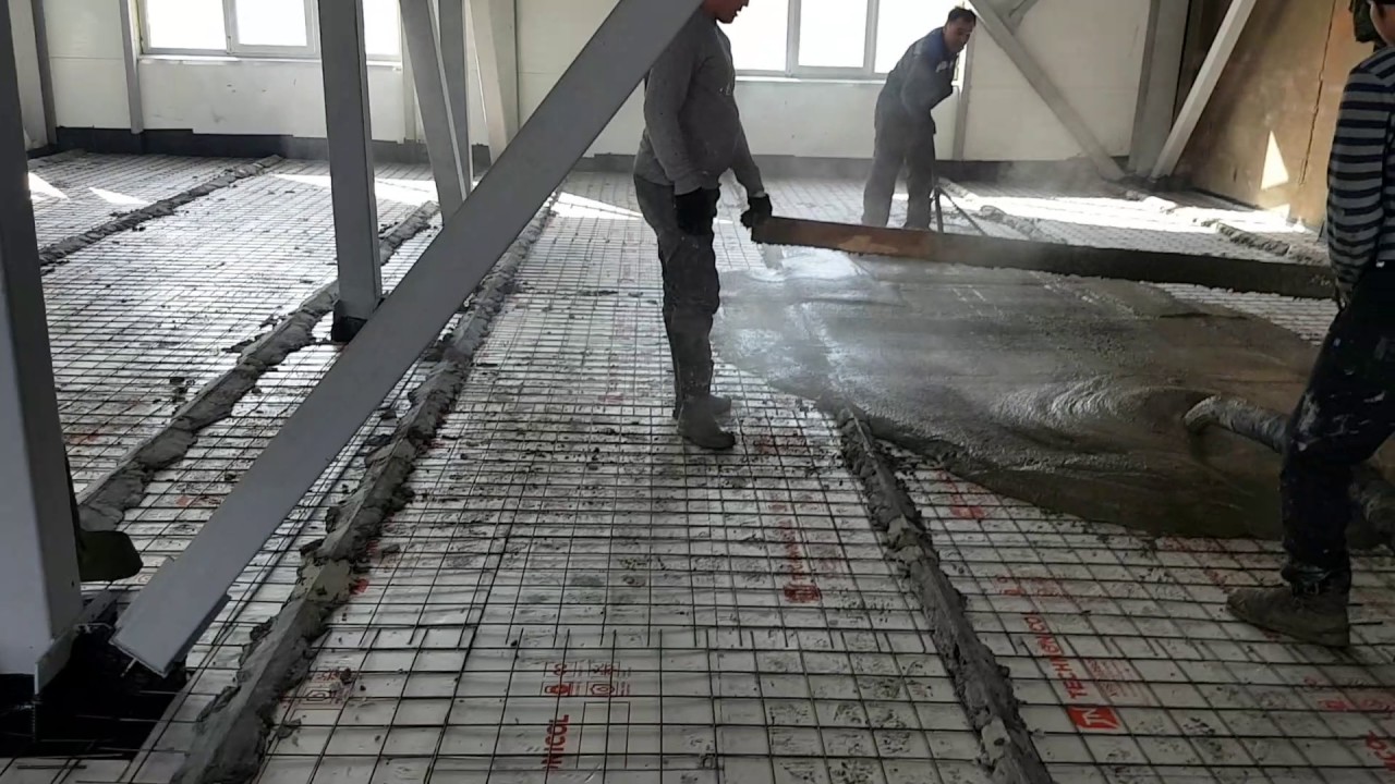 заливка бетононасосом: стяжка машинного нанесения