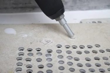 Как сверлить керамогранитную плитку на полу?