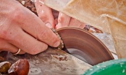 Как обработать камень в домашних условиях своими руками: Ручная обработка камня + Видео